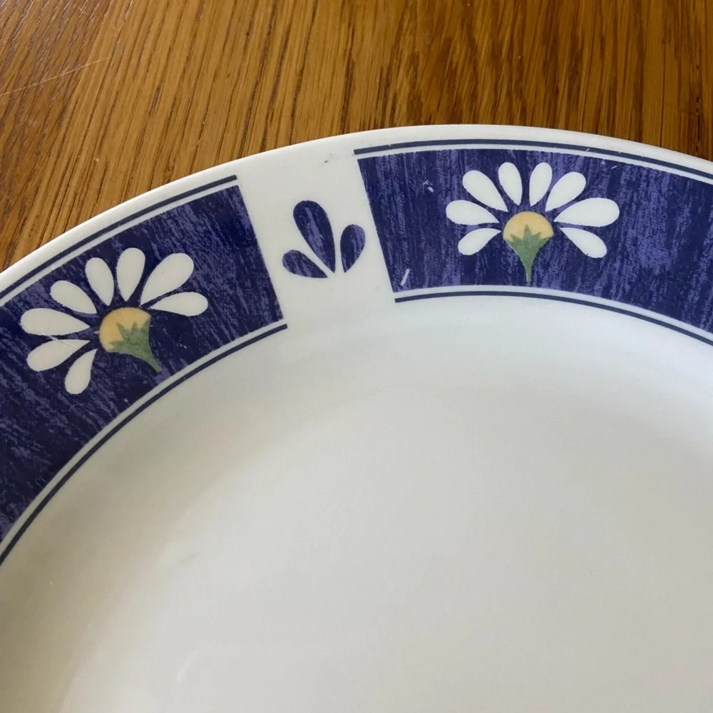 Oneida Spring Daisy Ceramic Serving Dish - Picture 3 of 5